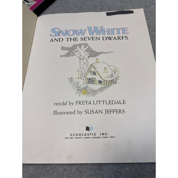 Snow White & The Seven Dwarfs Book & Cassette Retold by Freya Littledale Illustr - Picture 6 of 13